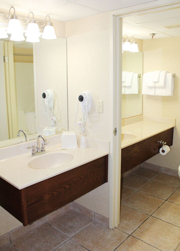 Baymont by Wyndham Branson Theatre District - photo 65