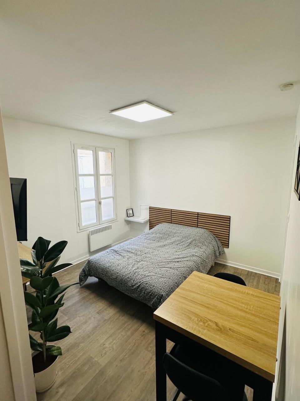 Studio Cosy Plein Centre & Parking a Proximite in Poitiers, France