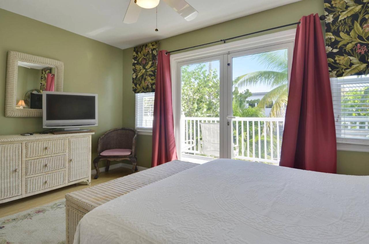 Linger Longer by Avantstay Key West Walkable Gated Community Shared Pool Week Long Stays Only - photo 11