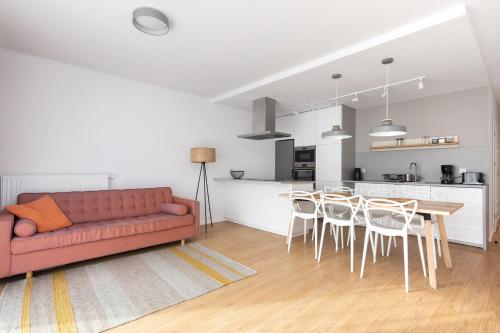 Family Apartment Nearto Old Town Vermelo by NEARTOpl — 4-Star Luxury Hotel in Krakow, Poland