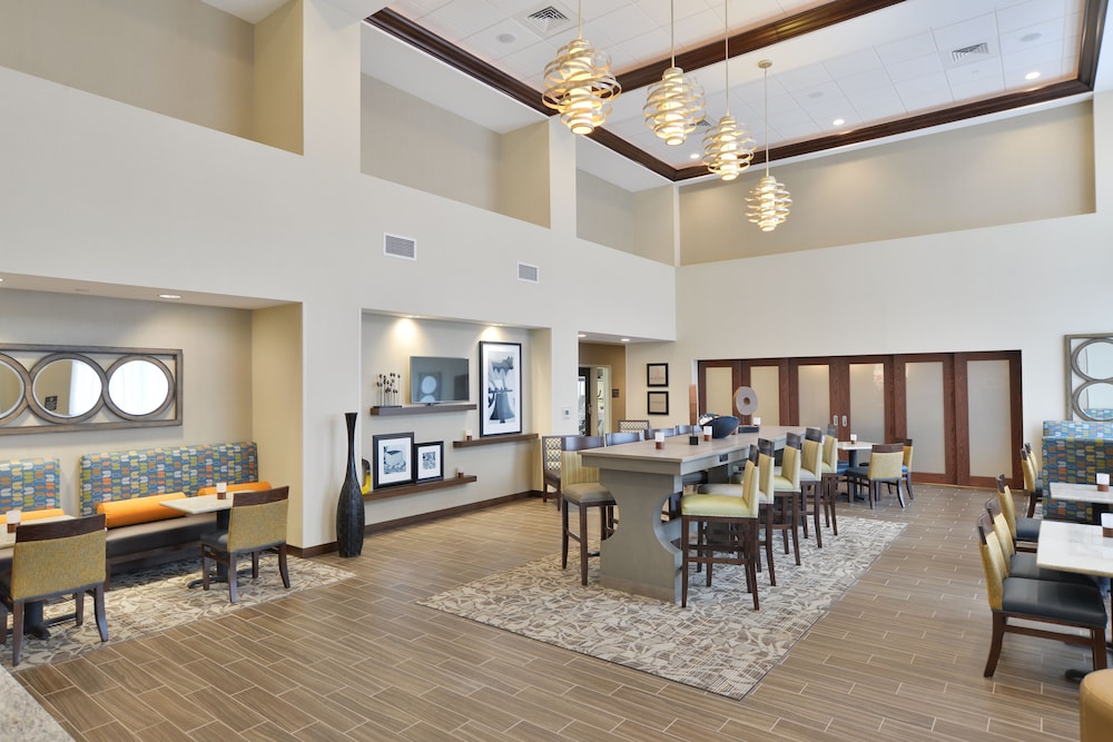 Hampton Inn & Suites Chippewa Falls - photo 36