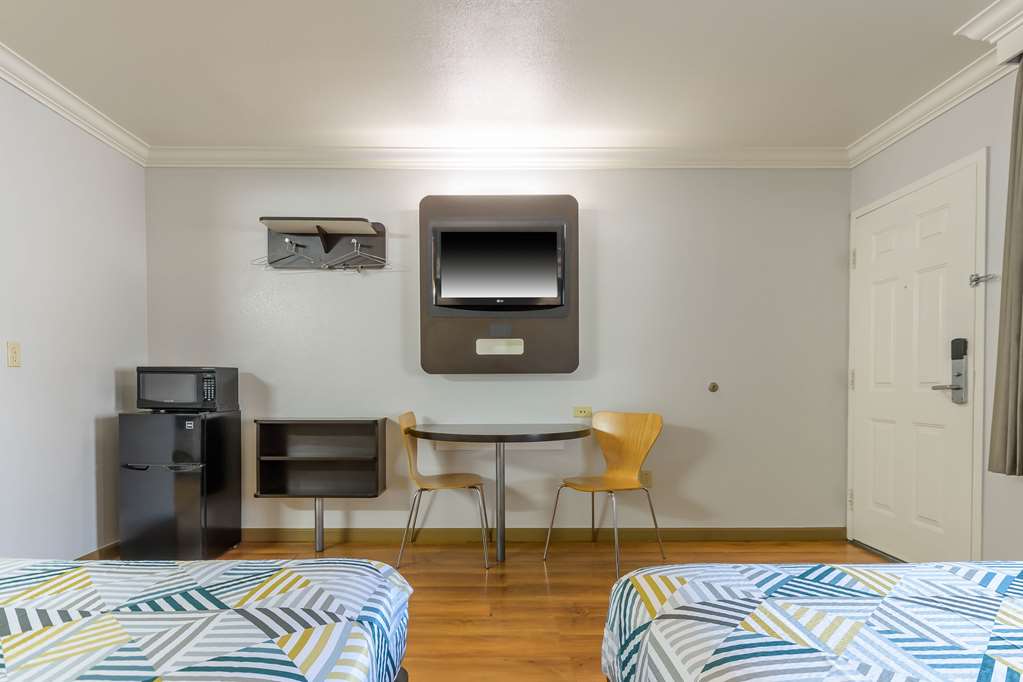 Motel 6 San Jose CA Convention Center - photo 17