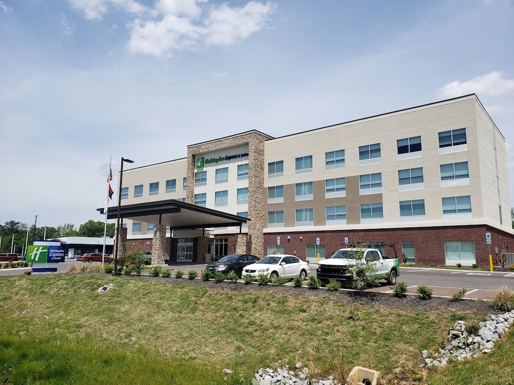Holiday Inn Express & Suites Nashville North Springfield by IHG - featured photo