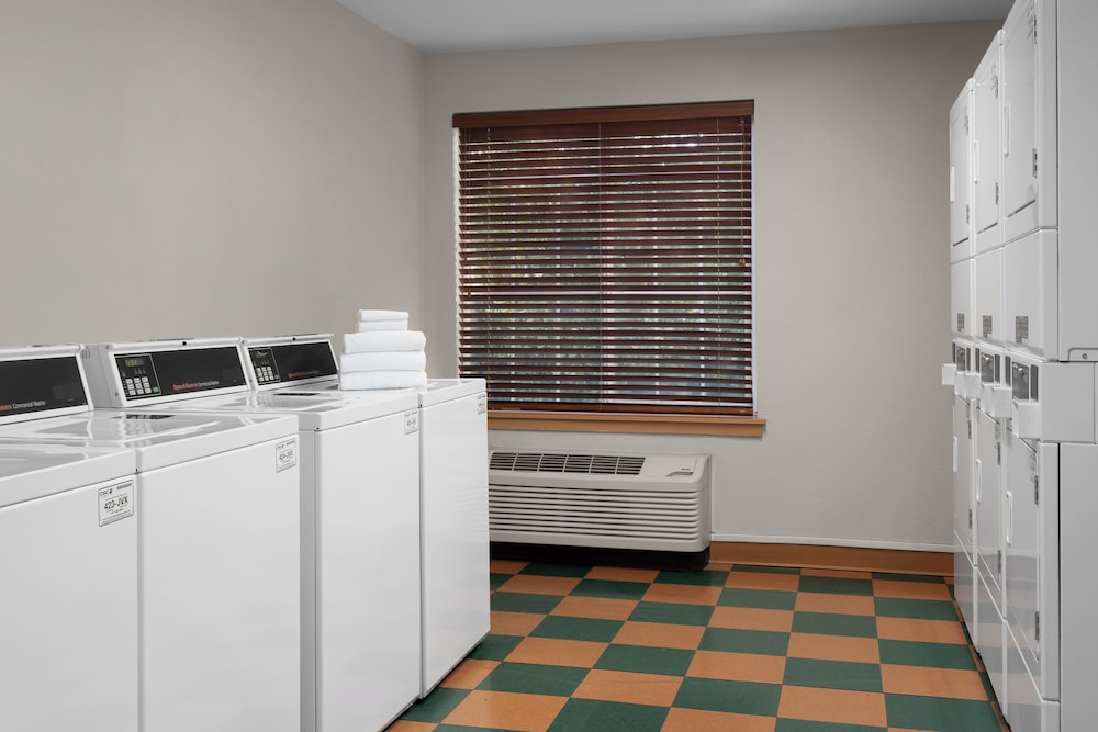 Larkspur Landing Extended Stay Suites Sunnyvale - photo 26