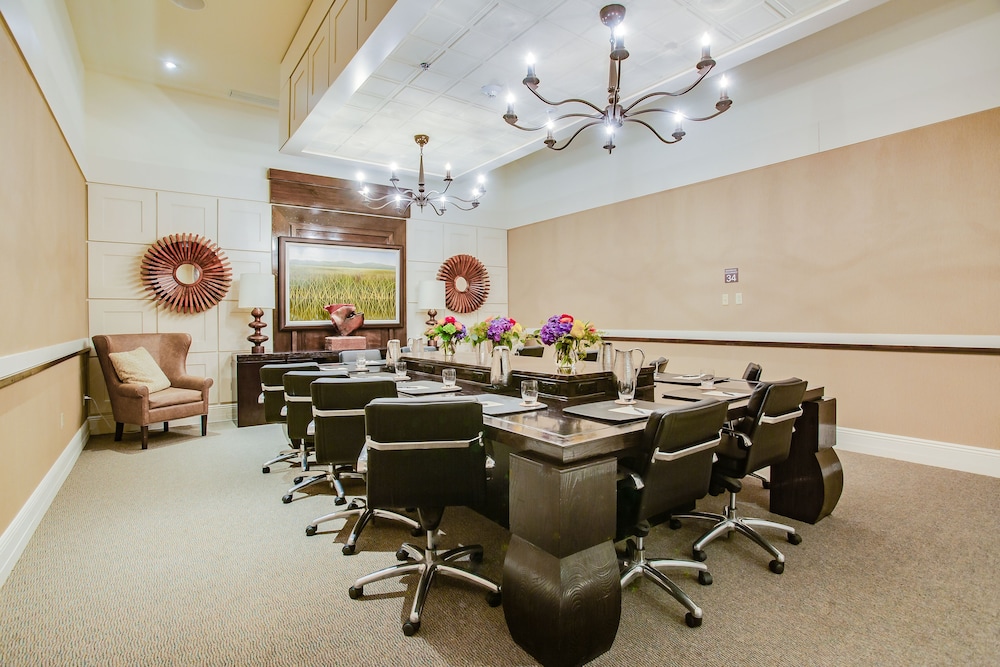 Overton Hotel and Conference Center - photo 61