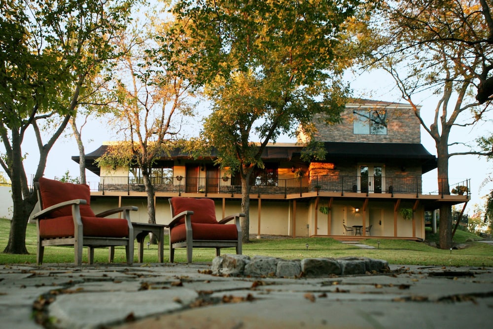 Two Hearts Inn - photo 51