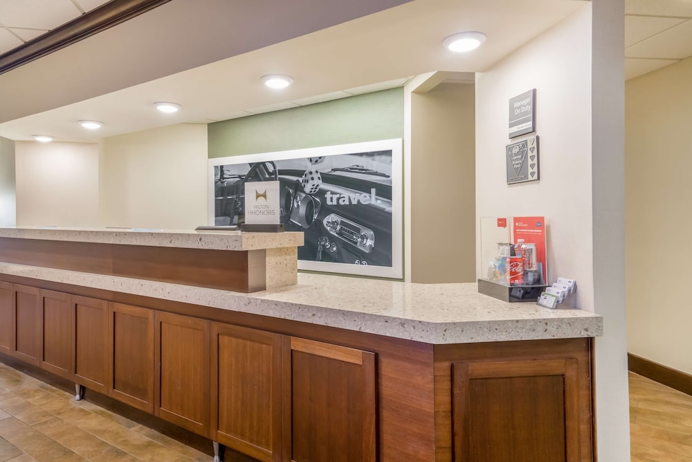 Hampton Inn Terre Haute - photo 3