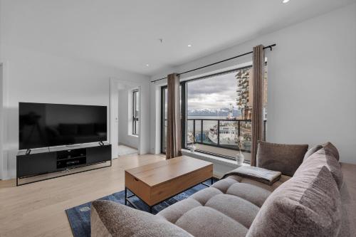 Northstay Nyholmen Sea Front Ocean & Mountain Views Sleeps 6 — 4-Star Luxury Hotel in Tromso, Norway