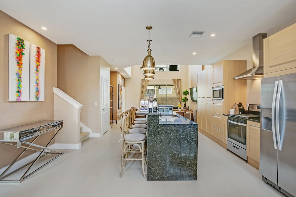 Modern Magic Village Resort Townhome - photo 40