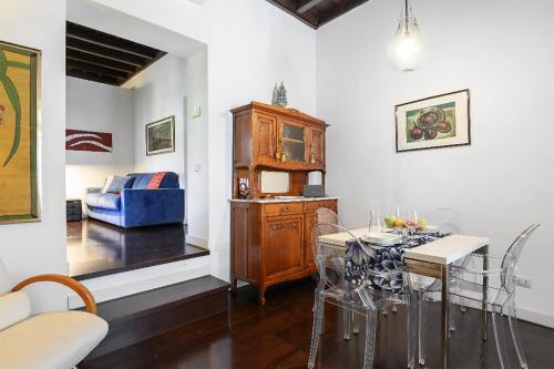Delizioso appartamento a Campo de' Fiori — 4-Star Luxury Hotel in Rome, Italy