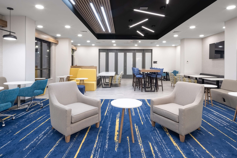 Hampton Inn Verona at Turning Stone - photo 23