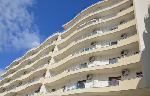 Apartmani Svetionik — 4-Star Luxury Hotel in Budva, Montenegro