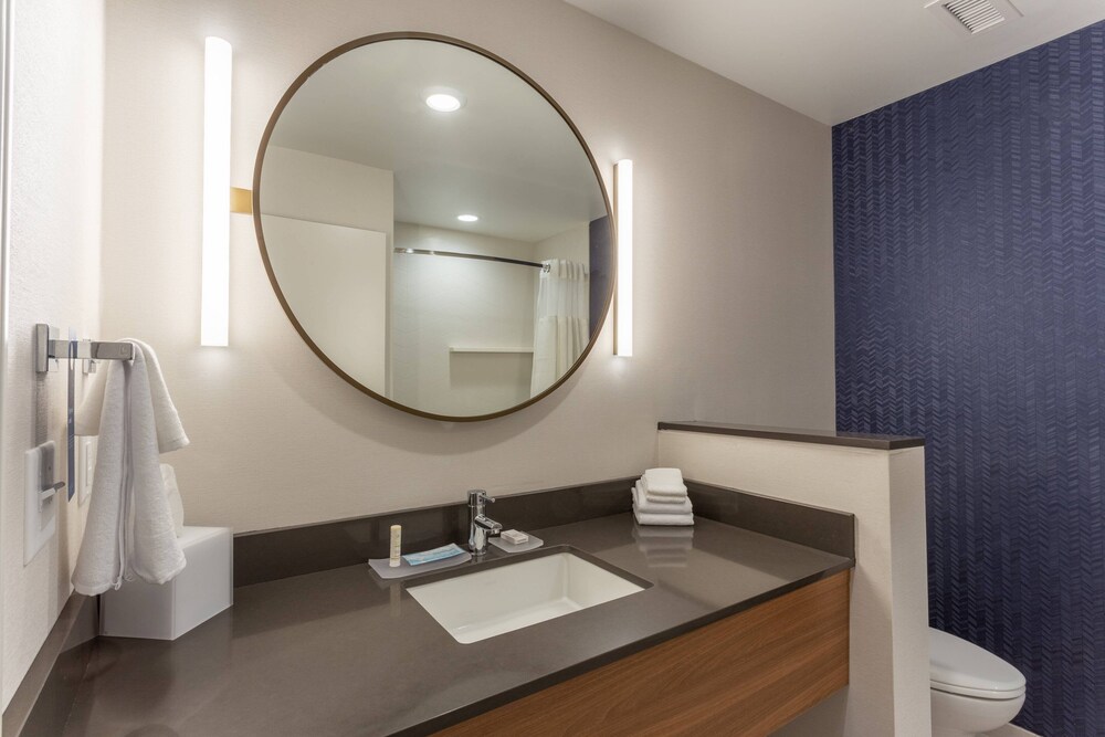 Fairfield Inn & Suites by Marriott Franklin - photo 8
