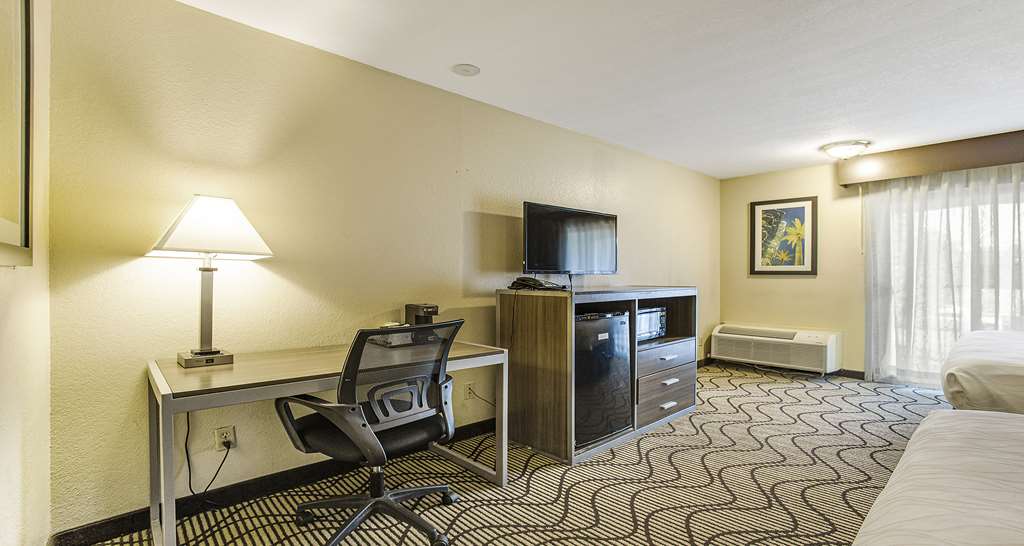 SureStay Plus Hotel by Best Western Sacramento North - photo 29