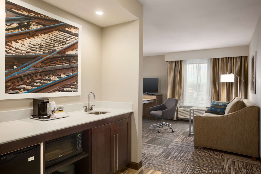 Hampton Inn & Suites Mason City - photo 13