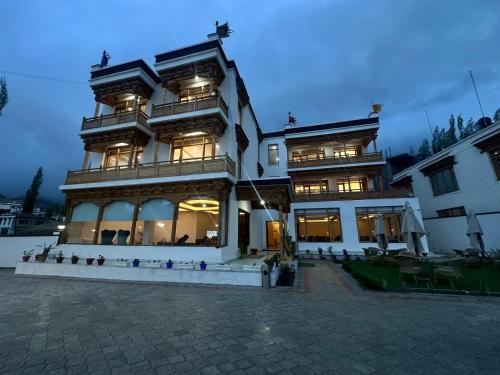 Lha Zes - carbon neutral hotel in Leh