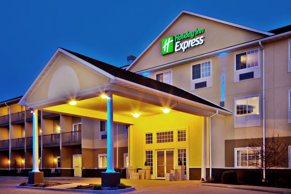 Holiday Inn Express Le Claire Riverfront Davenport by IHG - photo 32