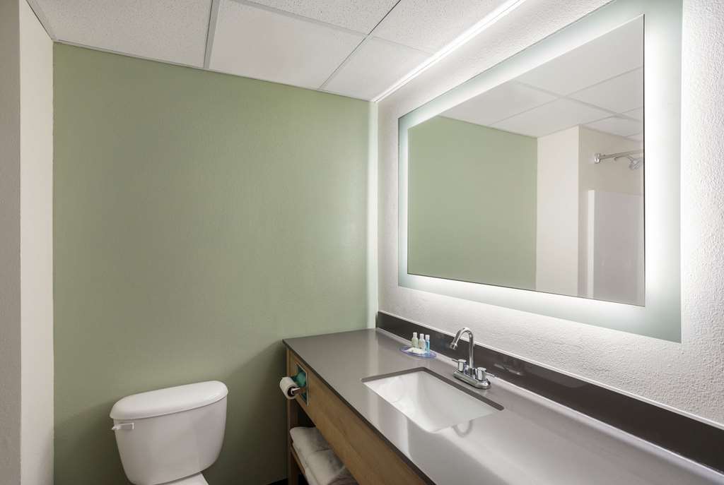 Quality Inn & Suites Monterey I 40 - photo 15
