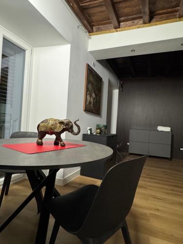 Elephant Parliament Apt — 4-Star Luxury Hotel in Rome, Italy