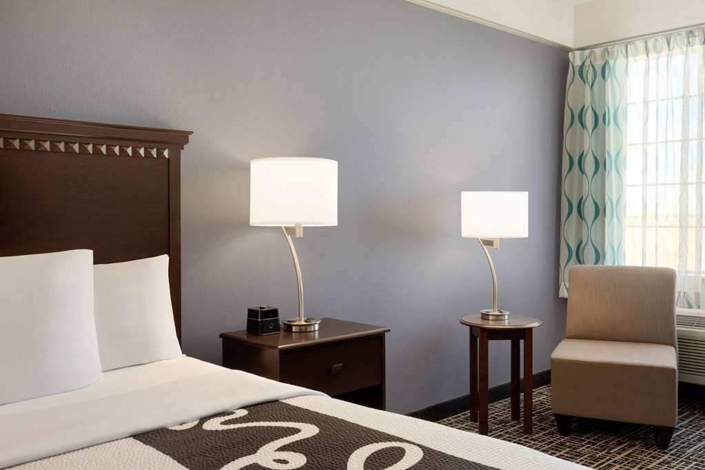 La Quinta Inn & Suites by Wyndham Dumas - photo 12