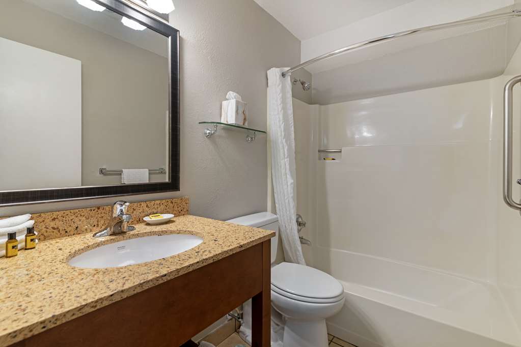 Best Western Plus Windjammer Inn & Conference Center - photo 45