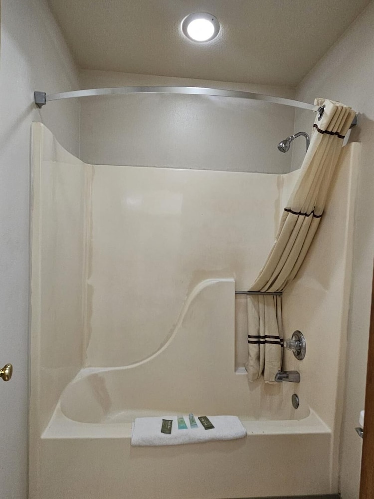 Boomtown Inn - photo 16