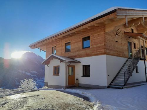 Appartement Bergpanorama Brandegg — 4-Star Luxury Hotel in Wagrain, Austria