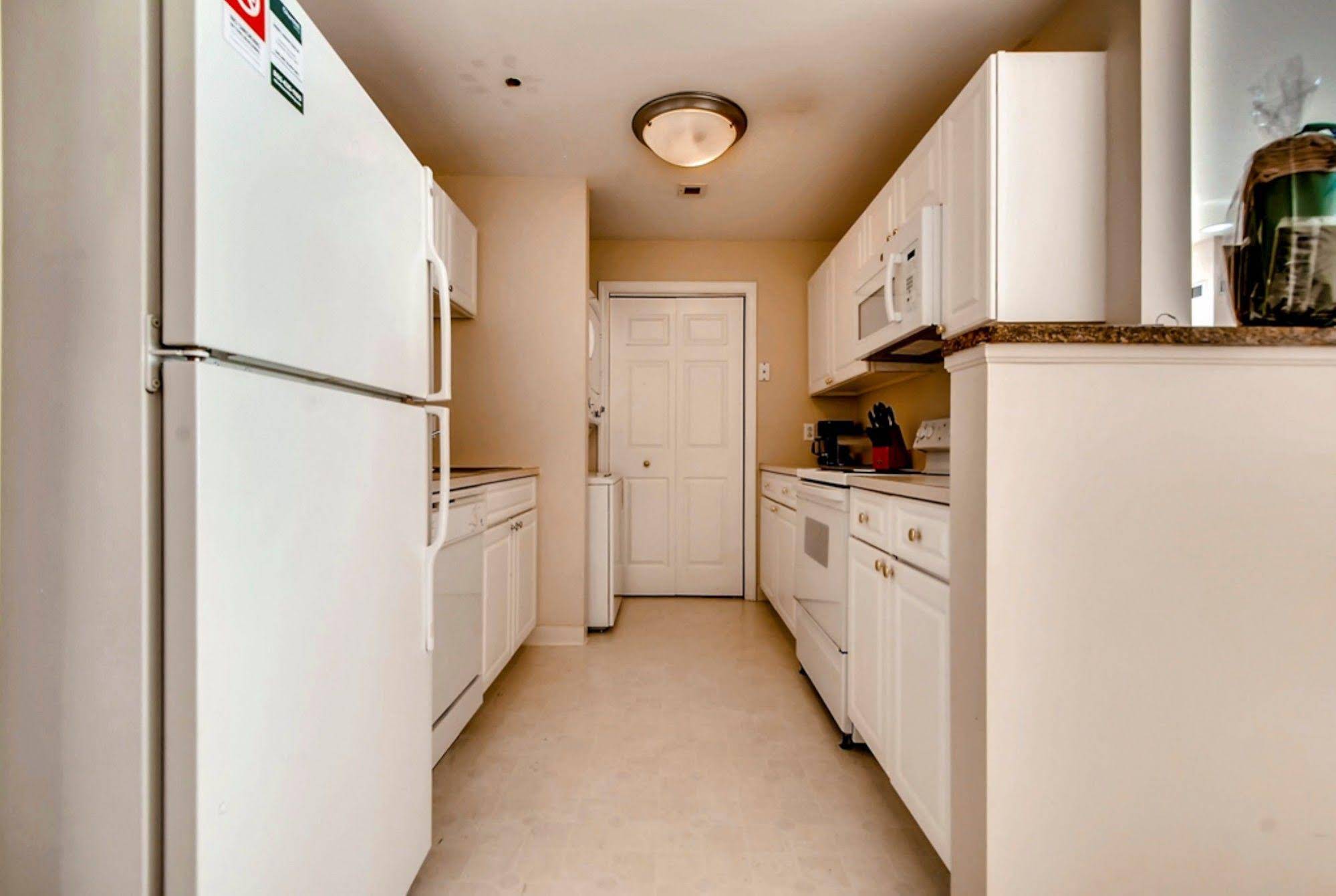 Global Suites at Victory Gardens - photo 8