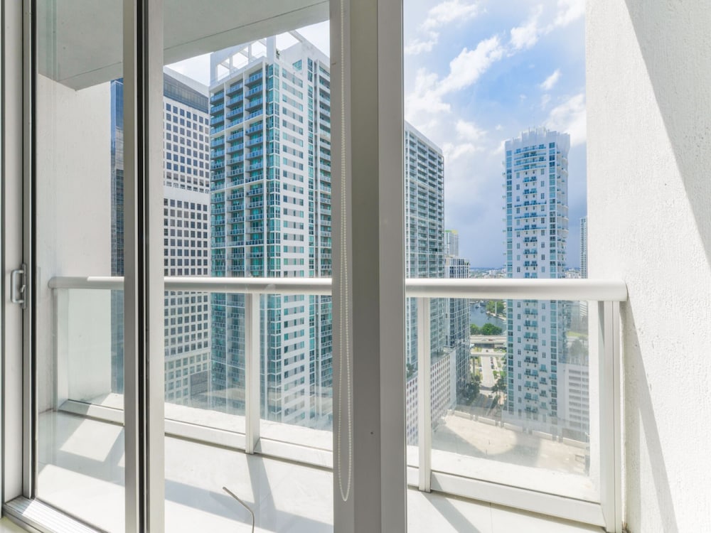 Icon Tower 3 - photo 31