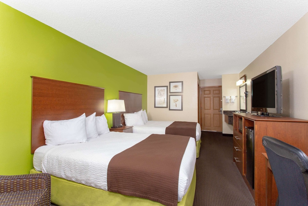 AmericInn by Wyndham Black River Falls I 94 on ATV Trail - photo 10