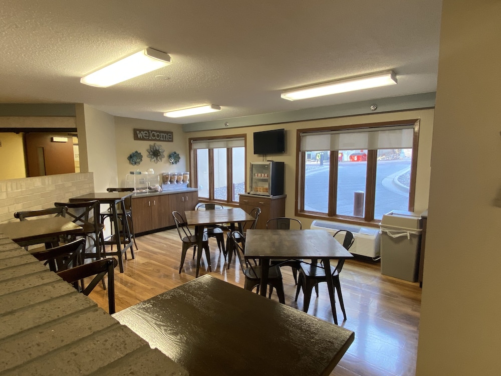 The Center Inn - photo 4