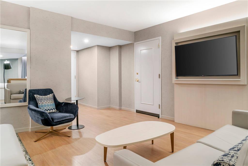 Radisson Plaza Hotel at Kalamazoo Center - photo 107