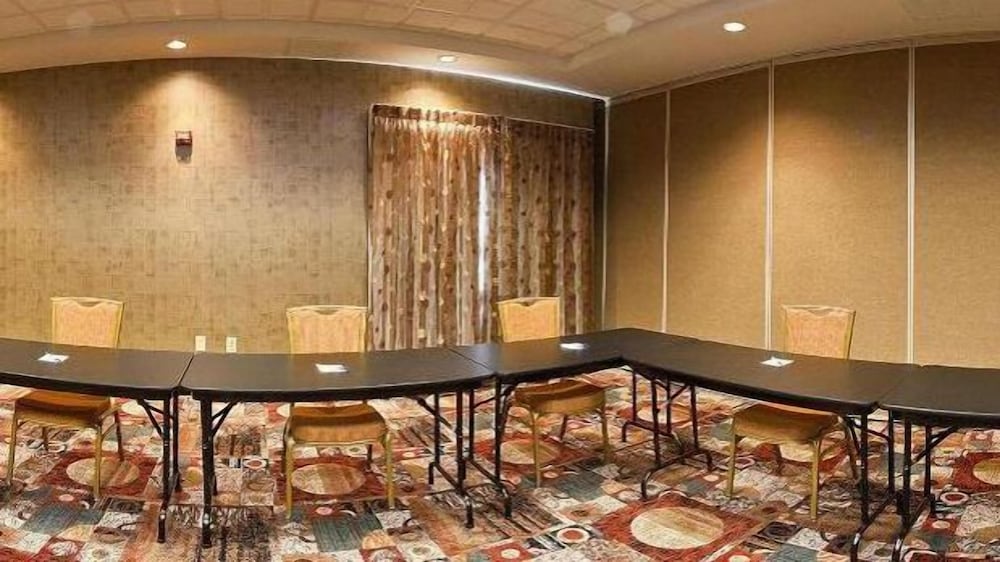 Holiday Inn Express Hotel & Suites Odessa by IHG - photo 34