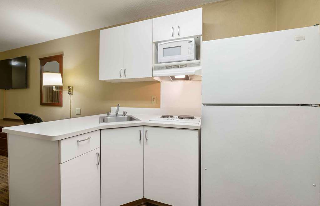 Extended Stay America Suites Chicago Schaumburg I90 - photo 21