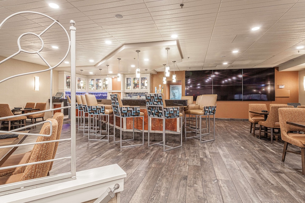 DoubleTree by Hilton Hotel Memphis - photo 49