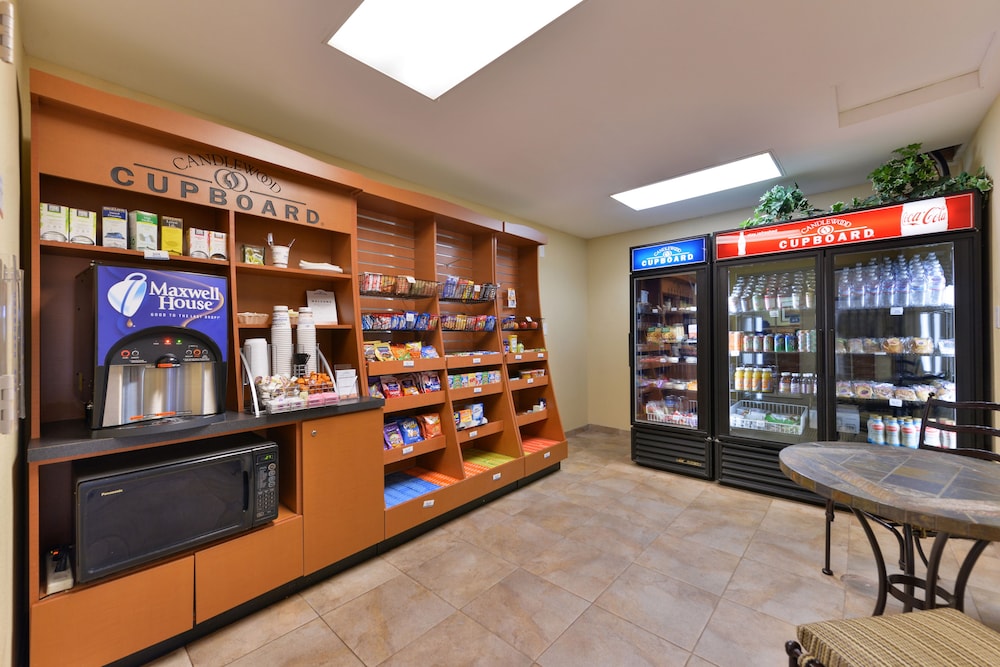 Candlewood Suites San Diego by IHG - photo 23