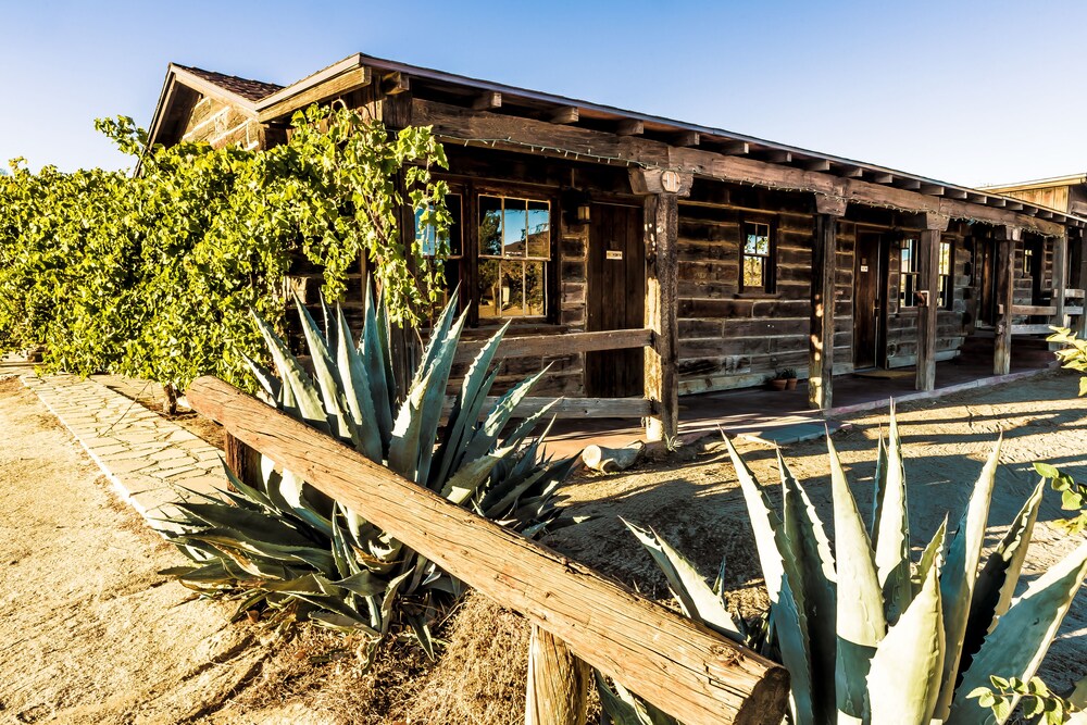 Pioneertown Motel pet-friendly hotel Palm Springs