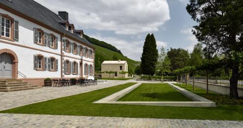 Gästehaus Cantzheim — 4-Star Luxury Hotel in Trier, Germany