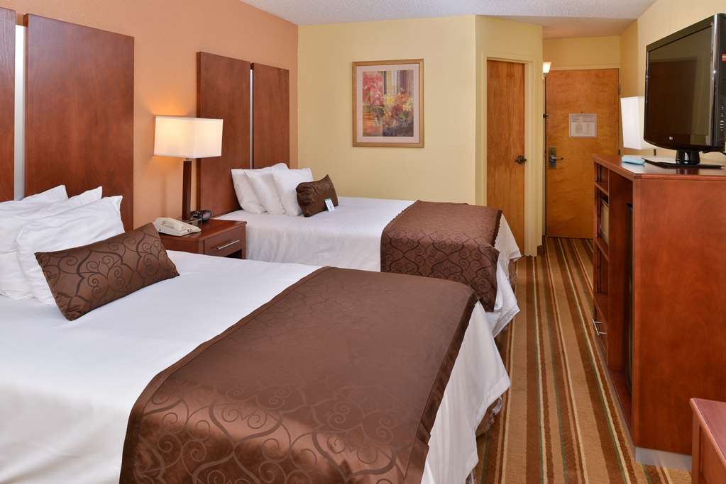 Best Western Plus Richmond Airport Hotel - photo 23