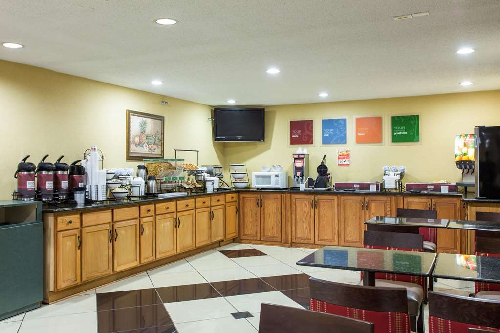 Comfort Inn Columbia West - photo 41