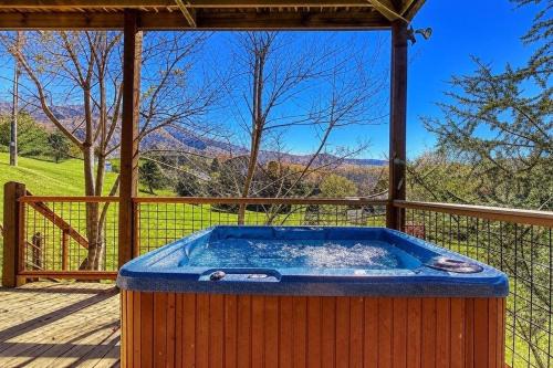 Picture Perfect Hot Tub Game Room WIFI 560 FREE tickets each paid day - photo 5