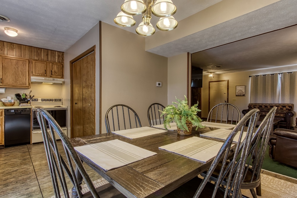 Pinecrest Hotel B - photo 14