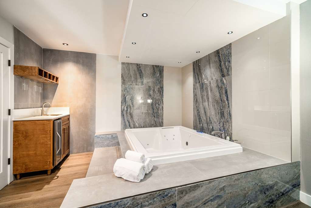 MainStay Suites Moreno Valley Near March Air Reserve Base - photo 16