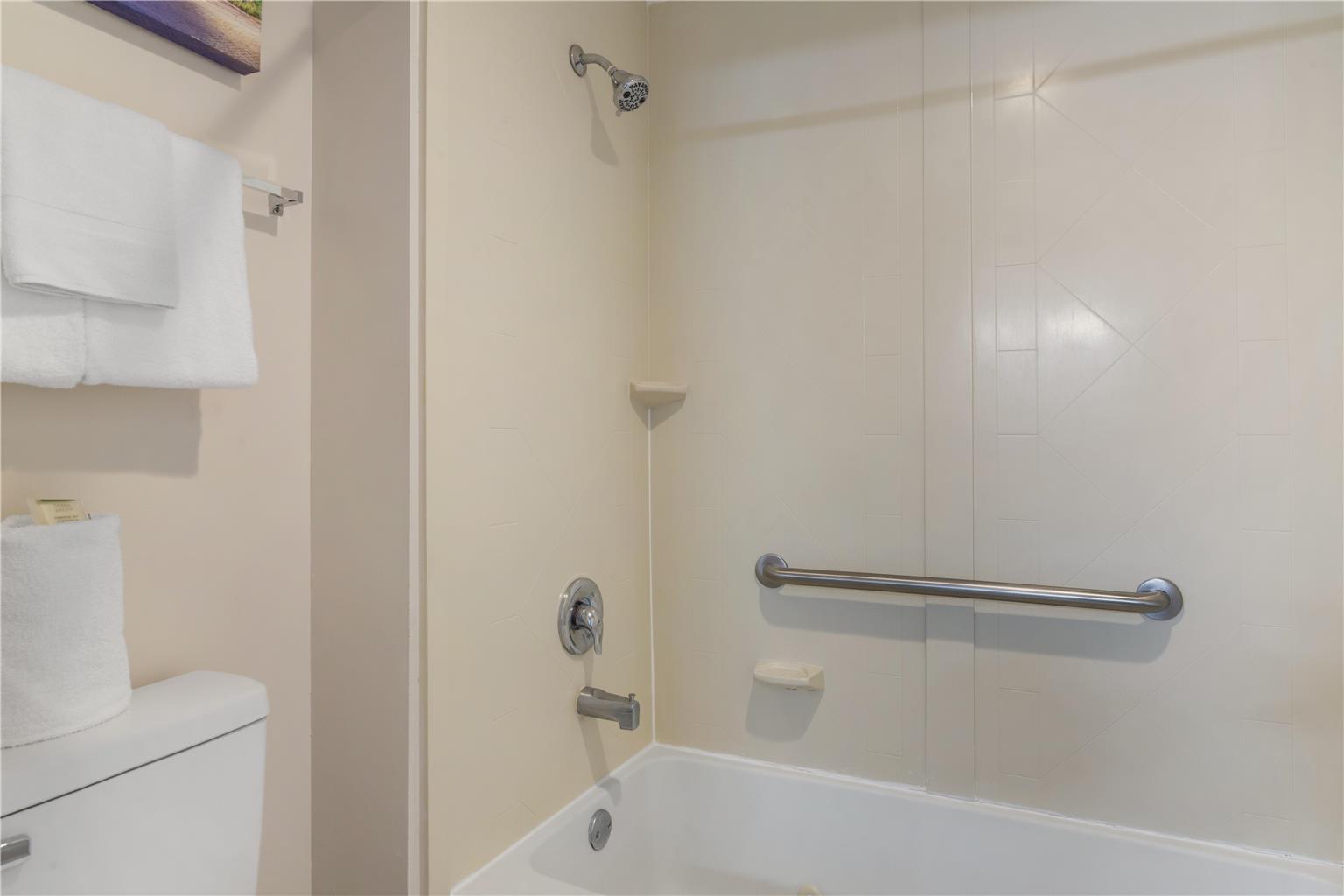 hom hotel suites Trademark Collection by Wyndham - photo 31