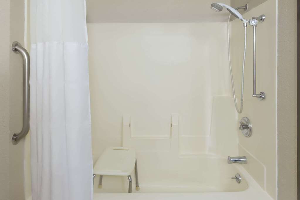 Baymont by Wyndham Beloit - photo 18