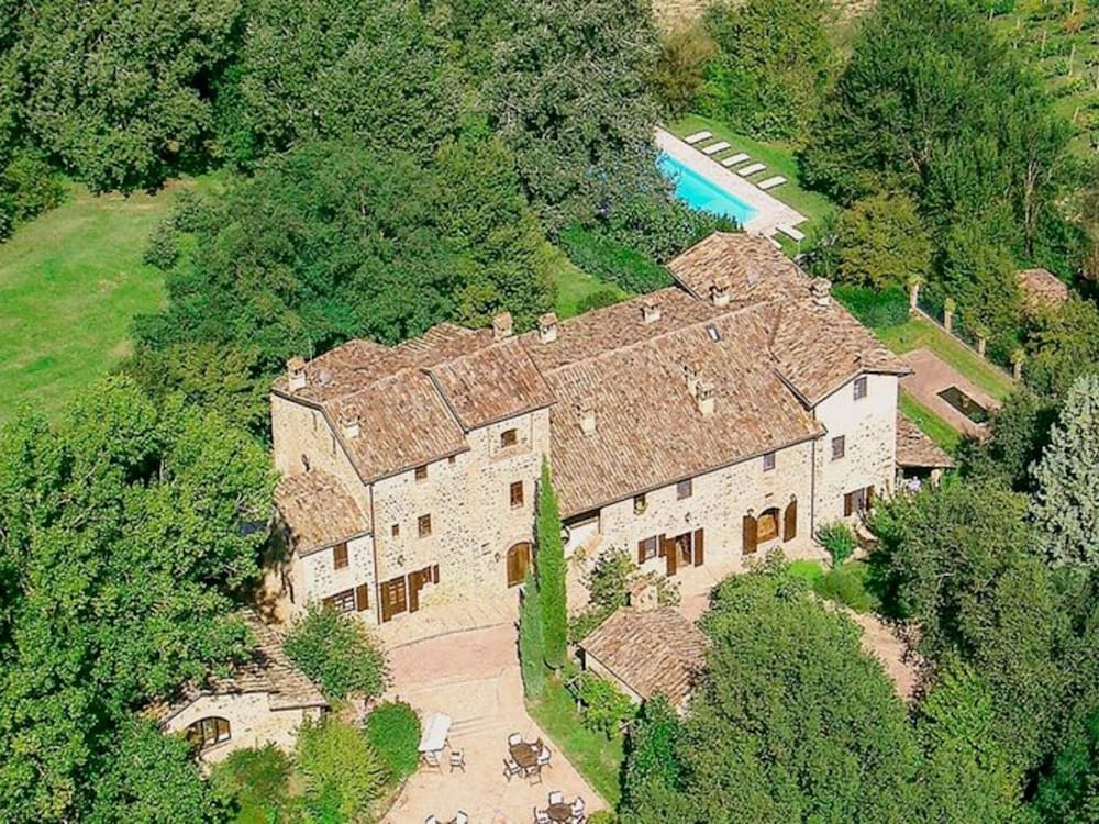 Tower House in Umbria With Pool and Garden — hotel in Umbertide