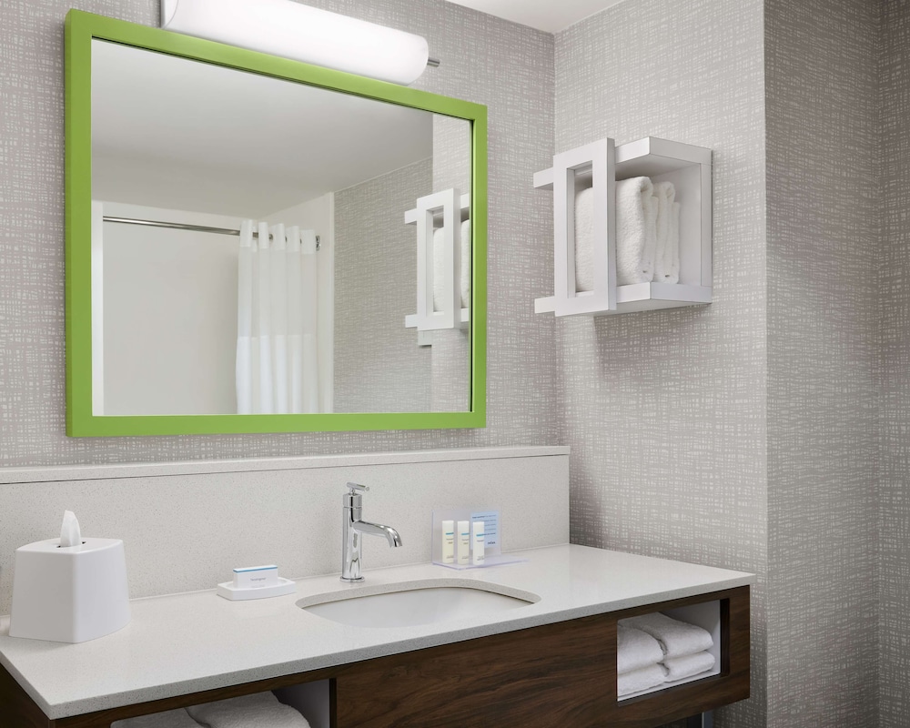 Hampton Inn & Suites New Haven South West Haven - photo 11