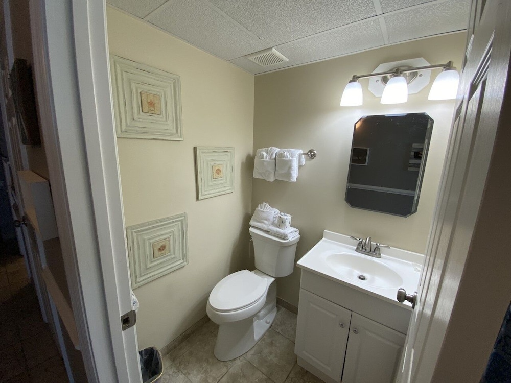 Royal Garden Resort 1205 2 Bedroom Condo by RedAwning - photo 8