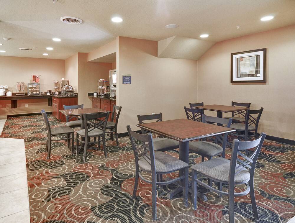 Cobblestone Inn & Suites Big Lake - photo 18