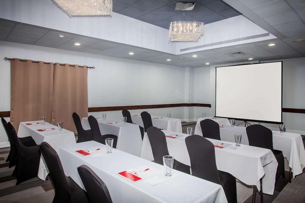 Sonesta Select Hotels Statesville - photo 33